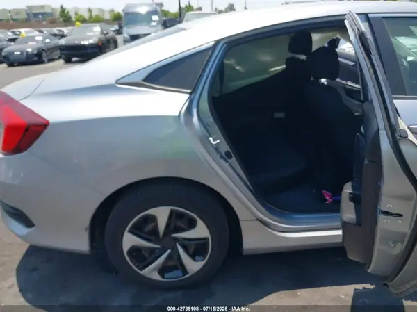 19XFC2F58JE200651 2018 HONDA CIVIC - Image 8
