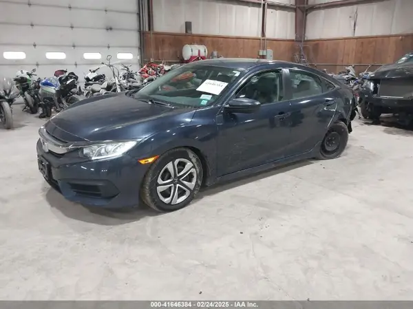 19XFC2F58JE205199 2018 HONDA CIVIC - Image 2