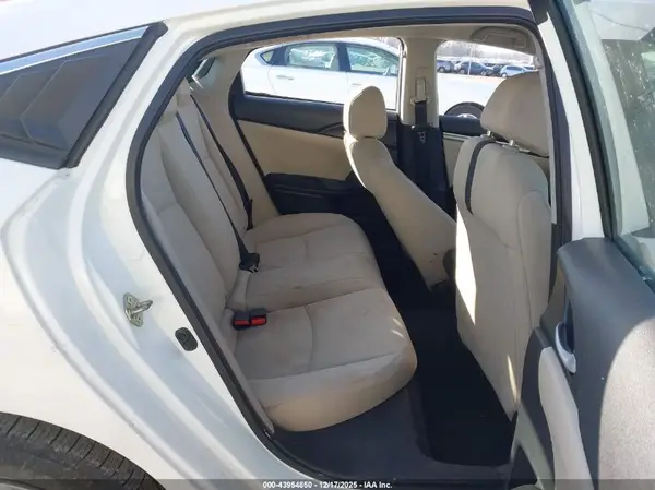 19XFC2F59HE079381 2017 HONDA CIVIC - Image 8