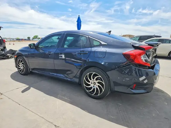 19XFC2F59JE009353 2018 HONDA CIVIC - Image 2