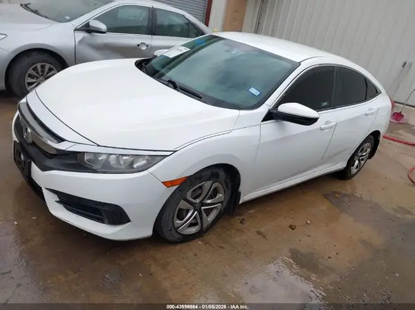 19XFC2F59JE015573 2018 HONDA CIVIC - Image 2