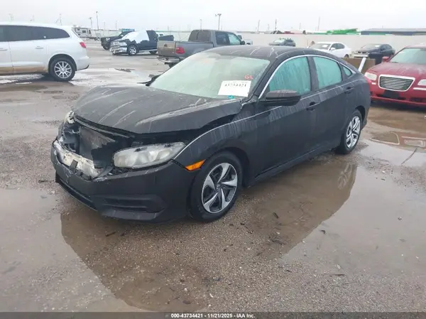 19XFC2F59JE019185 2018 HONDA CIVIC - Image 2