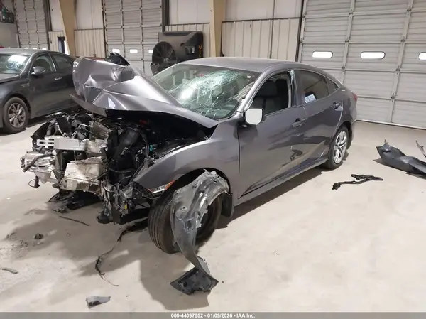 19XFC2F59JE023141 2018 HONDA CIVIC - Image 2