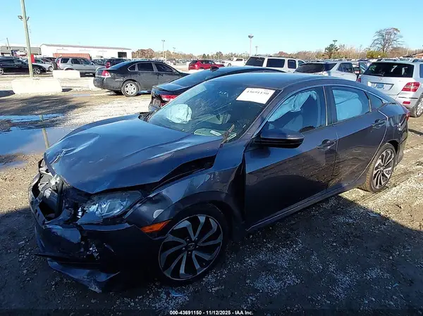 19XFC2F59JE023690 2018 HONDA CIVIC - Image 2
