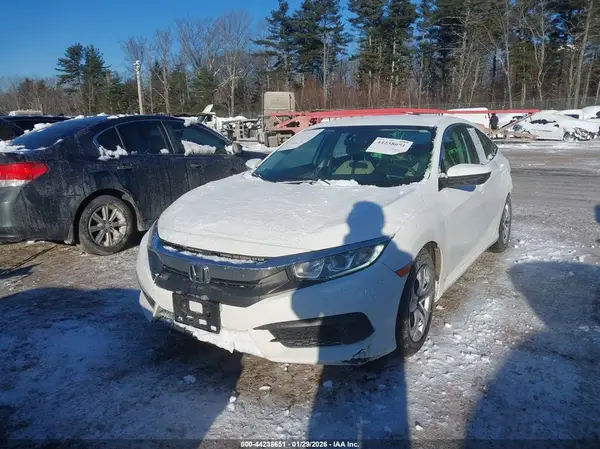 19XFC2F59JE205518 2018 HONDA CIVIC - Image 2