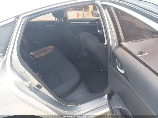 19XFC2F5XGE001187 2016 HONDA CIVIC - Image 8