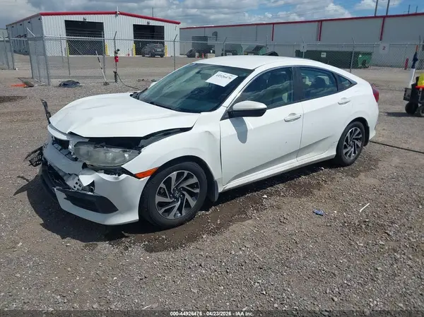 19XFC2F5XGE006776 2016 HONDA CIVIC - Image 2
