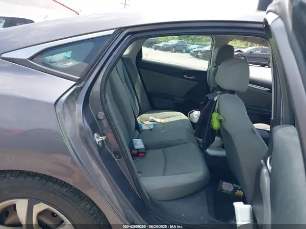 19XFC2F5XGE016479 2016 HONDA CIVIC - Image 8