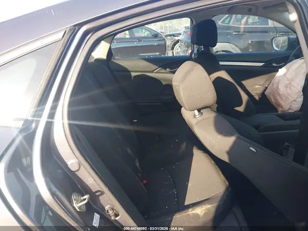 19XFC2F5XGE026218 2016 HONDA CIVIC - Image 8