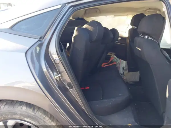 19XFC2F5XGE216536 2016 HONDA CIVIC - Image 8