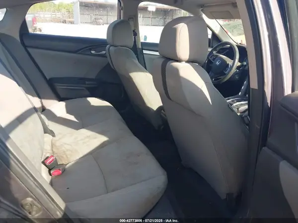 19XFC2F5XGE219386 2016 HONDA CIVIC - Image 8