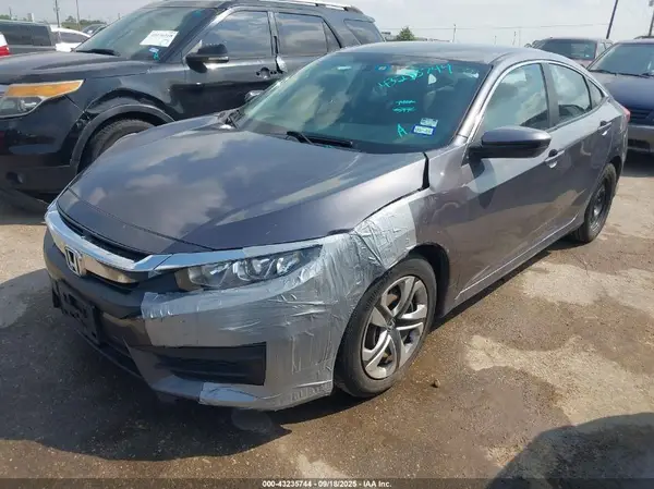19XFC2F5XHE010778 2017 HONDA CIVIC - Image 2