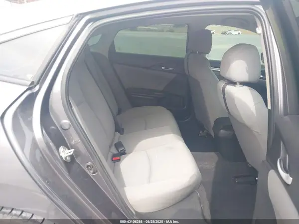19XFC2F5XHE018606 2017 HONDA CIVIC - Image 8
