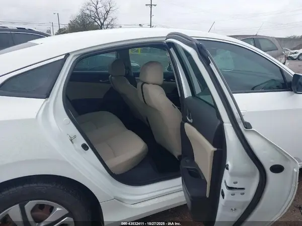 19XFC2F5XHE048060 2017 HONDA CIVIC - Image 8