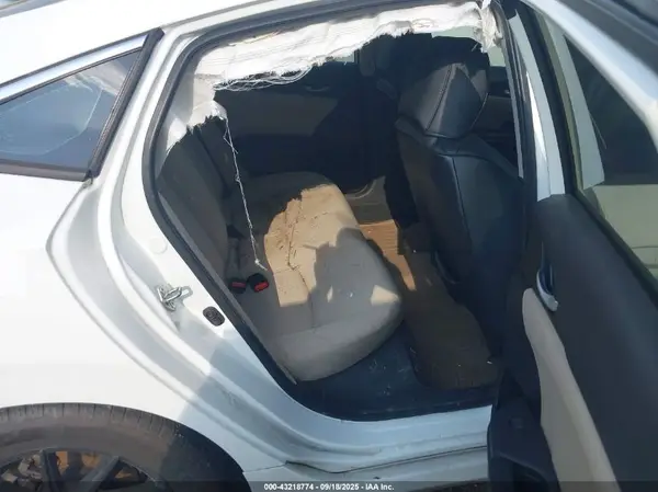 19XFC2F5XHE080460 2017 HONDA CIVIC - Image 8
