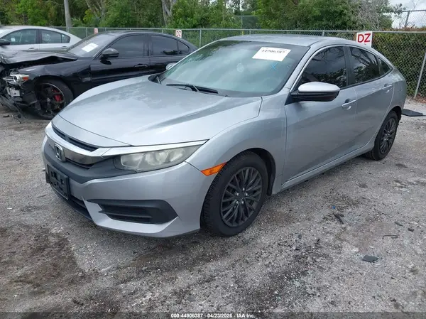 19XFC2F5XHE229241 2017 HONDA CIVIC - Image 2