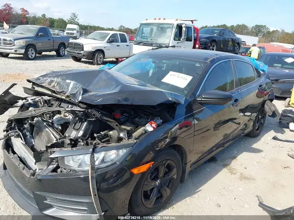 19XFC2F5XJE029451 2018 HONDA CIVIC - Image 2