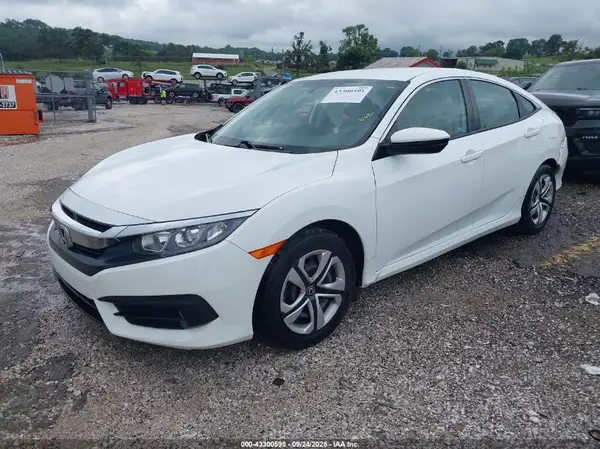 19XFC2F5XJE042765 2018 HONDA CIVIC - Image 2