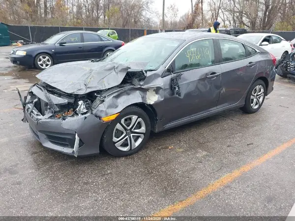 19XFC2F5XJE044158 2018 HONDA CIVIC - Image 2