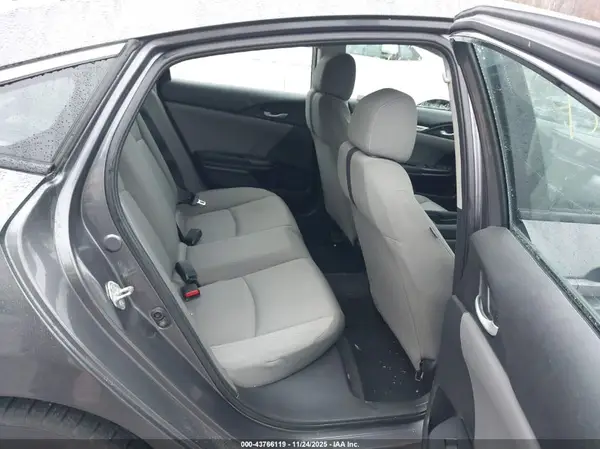 19XFC2F5XJE044158 2018 HONDA CIVIC - Image 8