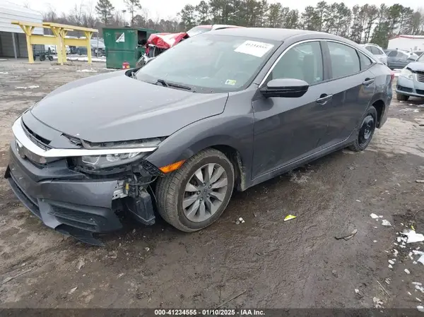19XFC2F5XJE203969 2018 HONDA CIVIC - Image 2