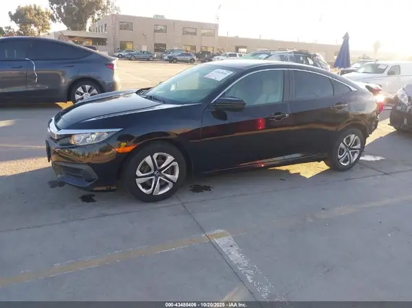 19XFC2F5XJE207634 2018 HONDA CIVIC - Image 2