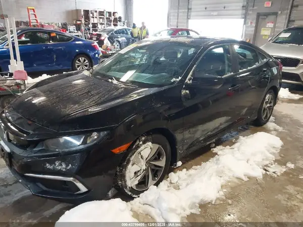 19XFC2F60KE024043 2019 HONDA CIVIC - Image 2