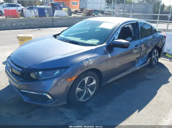 19XFC2F60KE211752 2019 HONDA CIVIC - Image 2