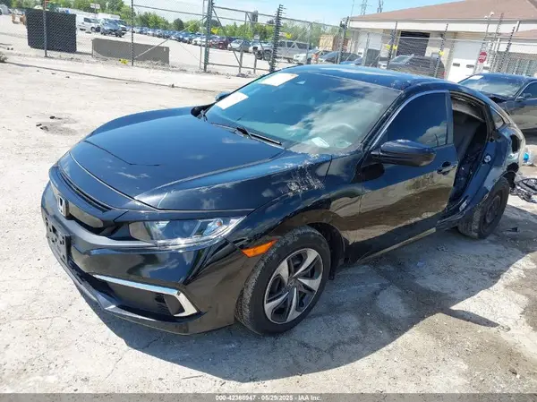 19XFC2F61KE017134 2019 HONDA CIVIC - Image 2