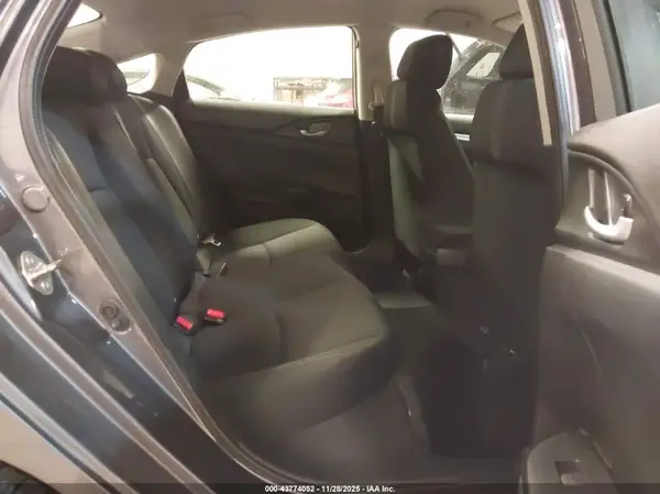 19XFC2F61KE024567 2019 HONDA CIVIC - Image 8
