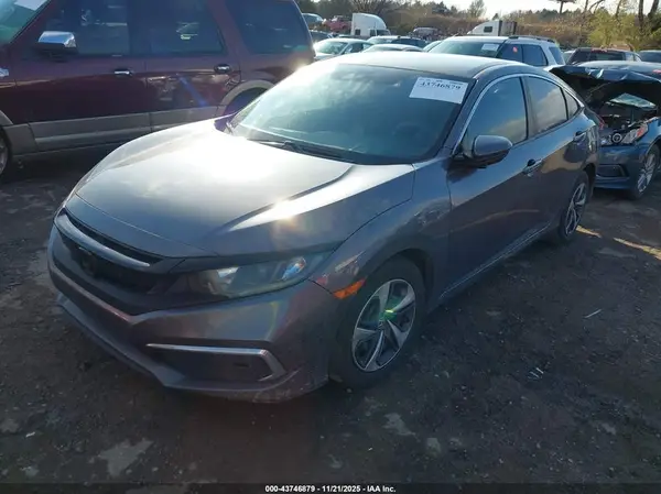 19XFC2F61KE043622 2019 HONDA CIVIC - Image 2