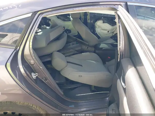 19XFC2F62HE055156 2017 HONDA CIVIC - Image 8