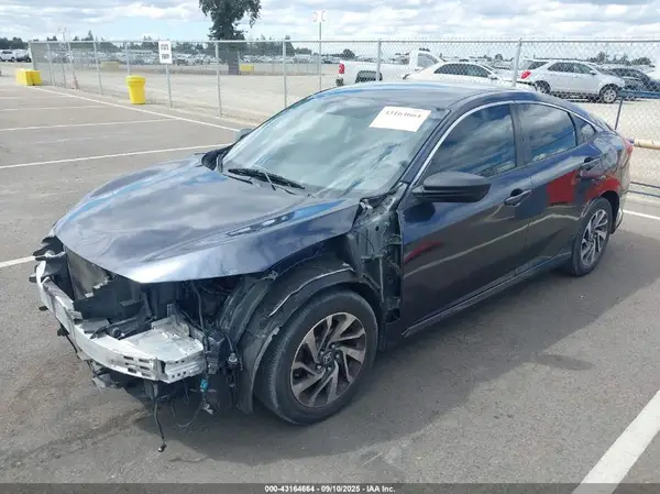 19XFC2F62KE001749 2019 HONDA CIVIC - Image 2