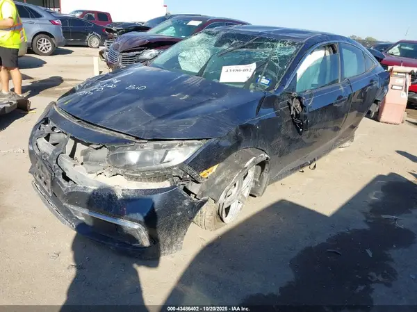 19XFC2F62KE007454 2019 HONDA CIVIC - Image 2