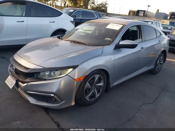 19XFC2F62KE011097 2019 HONDA CIVIC - Image 2