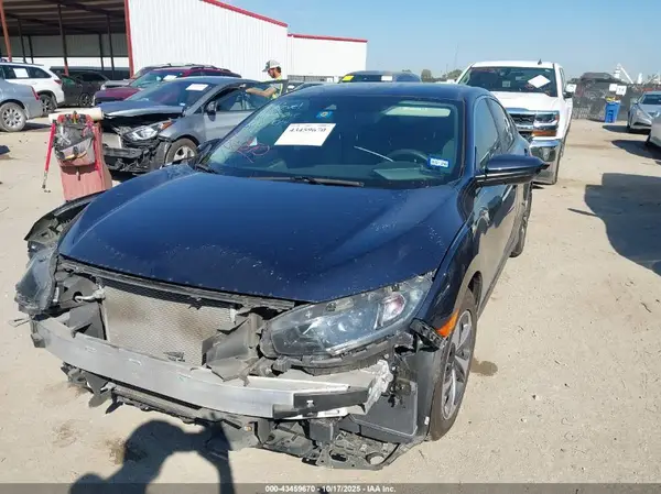 19XFC2F62KE033732 2019 HONDA CIVIC - Image 2