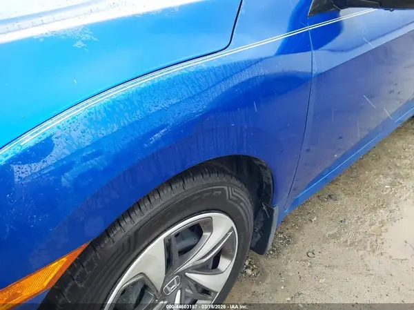 2019 HONDA CIVIC auction photo 6