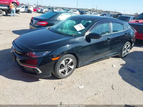 19XFC2F62KE038722 2019 HONDA CIVIC - Image 2