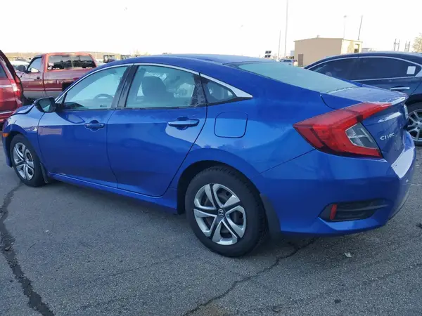 19XFC2F63JE001273 2018 HONDA CIVIC - Image 2
