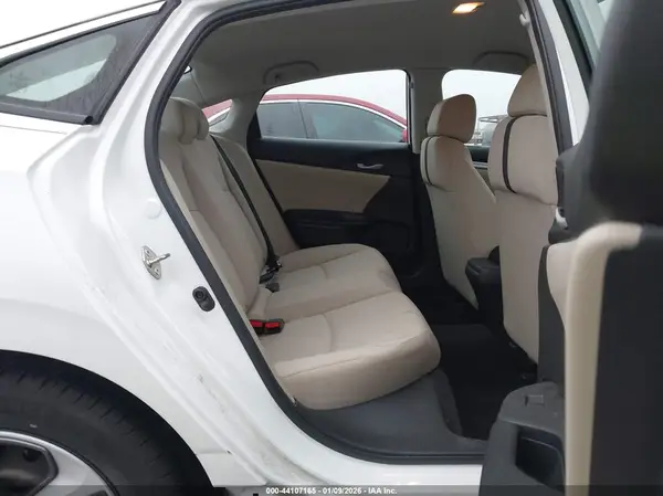 19XFC2F63KE003347 2019 HONDA CIVIC - Image 8