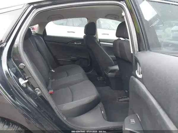 19XFC2F63KE011853 2019 HONDA CIVIC - Image 8