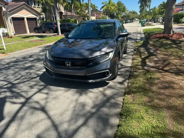 19XFC2F63KE012758 2019 HONDA CIVIC - Image 2