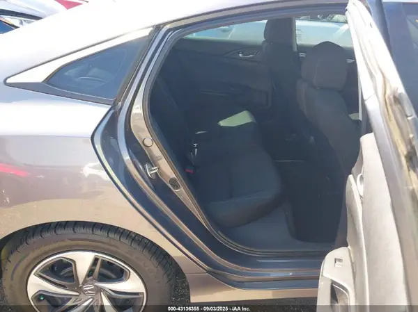 19XFC2F63KE028782 2019 HONDA CIVIC - Image 8