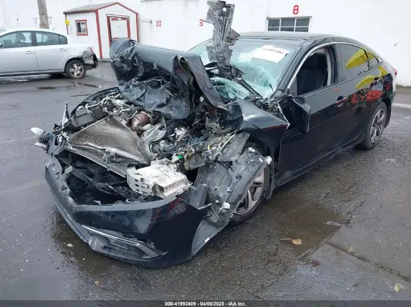 19XFC2F63KE039524 2019 HONDA CIVIC - Image 2