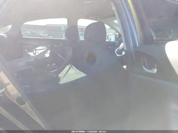 19XFC2F63KE047123 2019 HONDA CIVIC - Image 8