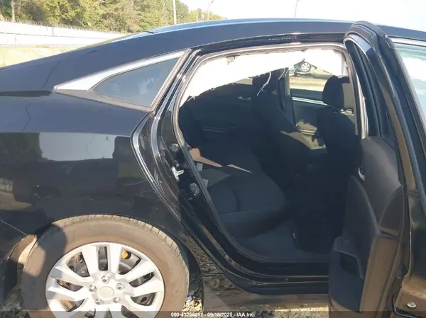 19XFC2F64KE000649 2019 HONDA CIVIC - Image 8