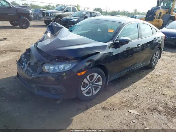 19XFC2F65JE039975 2018 HONDA CIVIC - Image 2