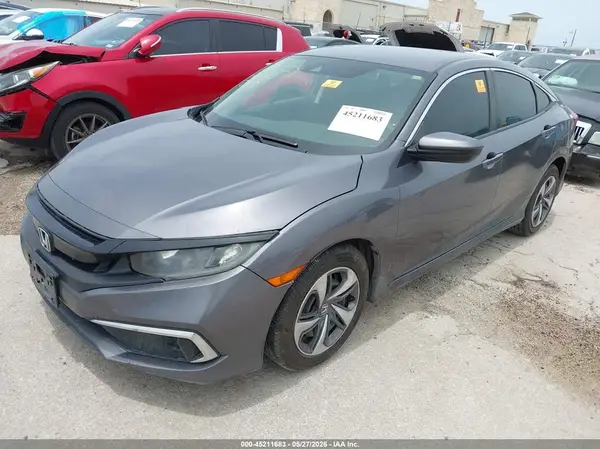 19XFC2F65KE009568 2019 HONDA CIVIC - Image 2