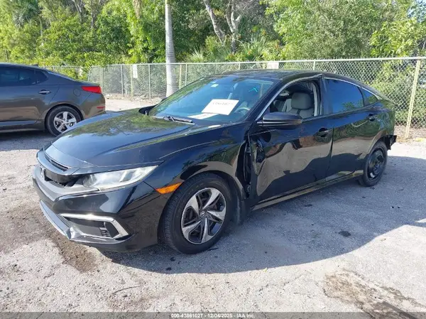 19XFC2F65KE023275 2019 HONDA CIVIC - Image 2
