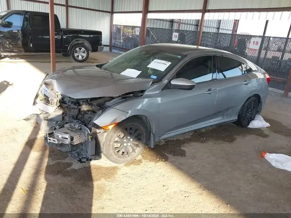 19XFC2F66KE011801 2019 HONDA CIVIC - Image 2